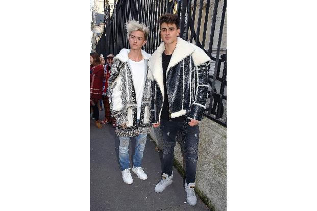 ...die Herren auch gerne in die Extravaganz-Schublade greifen: Jack Gilinsky und Jack Johnson, die als Popduo Jack & Jack me...