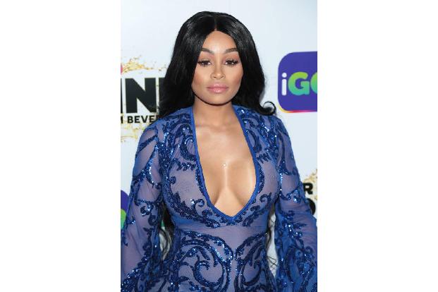 ...Blac Chyna kennt in Sachen Haare keine Schmerzgrenze. Sie probiert alles, was man sich vorstellen kann. Im Juli war ihre ...