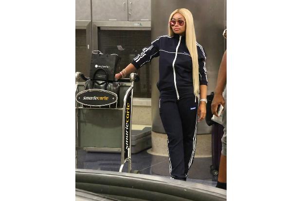 ...mit einer langen, blonden Mähne? Blac Chyna wechselt ihre Frisuren wie manch einer die Unterwäsche. Man hat das Gefühl, d...