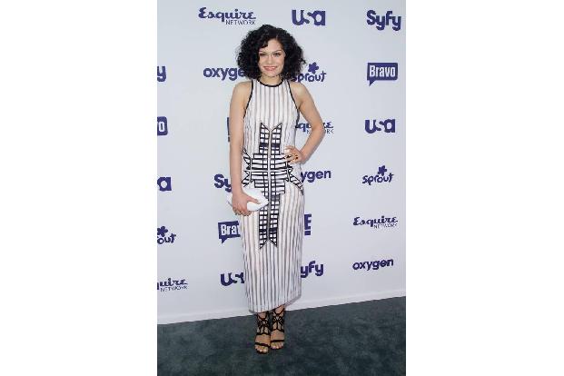 Gleiches Modell, andere Farbe. Auch Sängerin Jessie J hatte sich für dieses Modell des Labels Lulu Guiness entschieden und k...