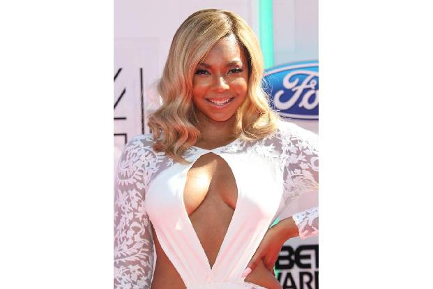 Na, aber hallo! So viel geballte Freizügigkeit haben wir auf dem Roten Teppich schon lange nicht mehr gesehen. Die Stars zei...