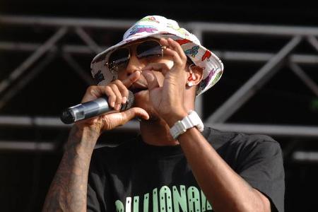Pharrell Williams befindet sich definitiv noch im Prozess der Entfernung, so hat sich der Erfolgsmusiker dazu entschlossen, ...