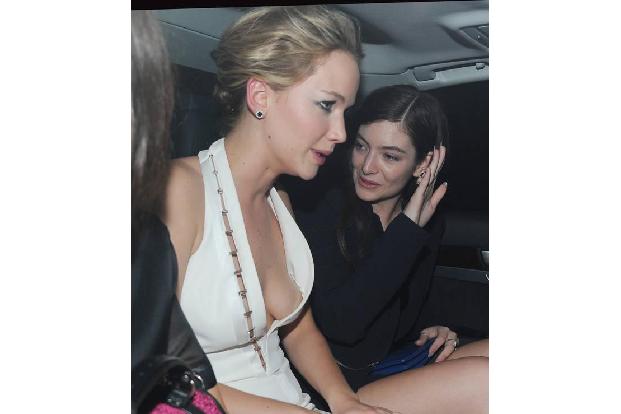 ...Jennifer Lawrence die gelungene Premiere. Doch nach der After Show Party erwischt der Kleiderfluch des Abends selbst die ...