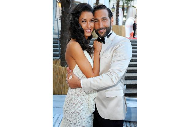 ...Verlobten Massimo scheinen die fehlenden Rundungen jedenfalls nicht zu stören. Im Interview verrät der Tänzer: 