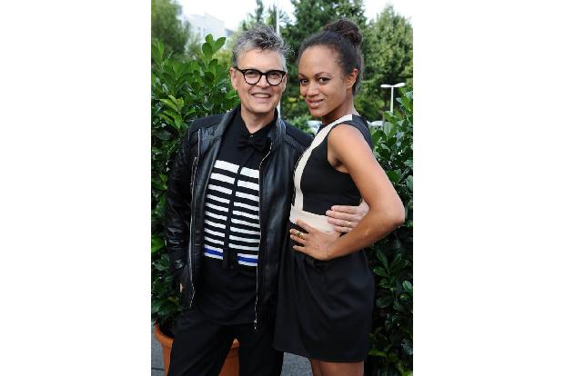 ...Mode-Experte Rolf Scheider so gesehen. An der Seite von Milka Loff-Fernandes fühlt sich der gebürtige Berliner sichtlich ...