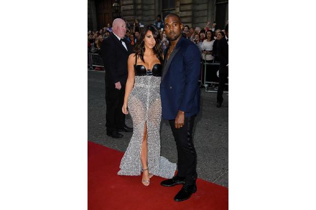 Abräumerin des Jahres ist mal wieder Kim Kardashian. Beim Entgegennehmen ihres Preises sagt der Reality-TV-Star: 