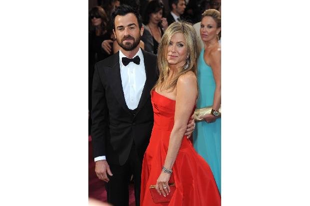 ..ihrem Liebsten verlobt. Vielleicht wollen beide aber auch erst einmal einige Zeit vergehen lassen, bis das Medieninteresse...