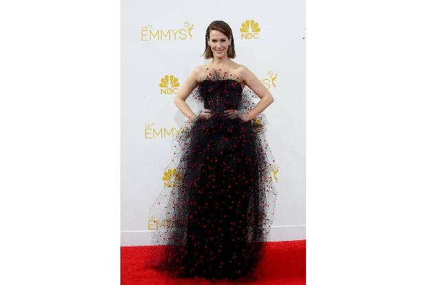 ..Tüllfee Sarah Paulson, bei der selbst Menschen ohne Sehschwäche das dringende Bedürfnis bekommen, schnellstmöglich einen T...