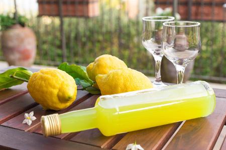 Limoncello Buttermilk Fizz.jpg