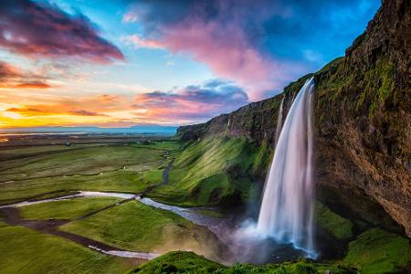 Willkommen im Land von Feuer und Eis! Auf dem Weg in die USA macht man nicht selten Halt in Islands Hauptstadt Reykjavik. Mi...