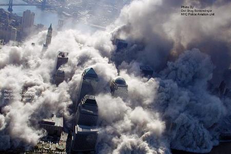 Neue dramatische Fotos von 9/11 veröffentlicht