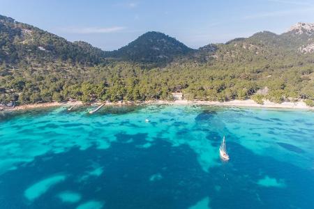 09_Playa de Formentor © fincallorca.jpg