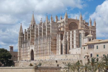 1_Kathedrale von Palma_(c)_Pixabay.jpg