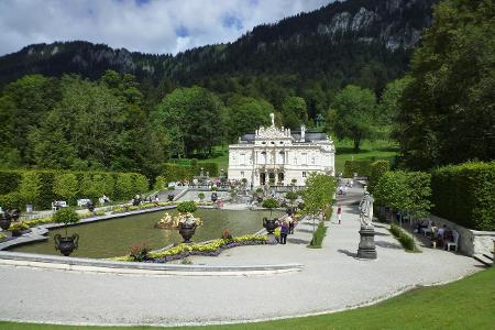 10_Schloss Linderhof_(c)_Pixabay.jpg