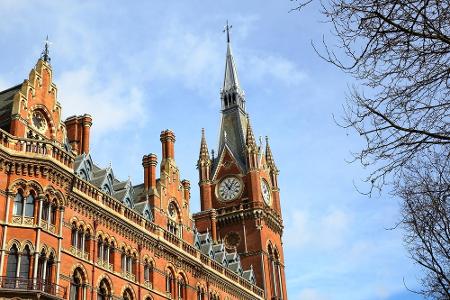 ... kein Vergleich zu den Spitzenreitern. Platz zwei geht nach London, an St Pancras International. Bekannt ist vor allem da...