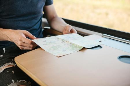 Das sind die kuriosesten Corona-Regeln im Urlaub Zugfahrt