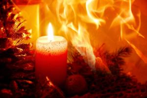 Adventskranz brennt Collage freenet.jpg