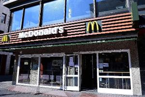 McDonalds Filiale am 31.03.2020 in D�sseldorf Die McDonalds ...