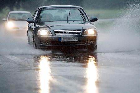 Verkehrsirrtümer Lichthupe Reißverschlussverfahren und Co.