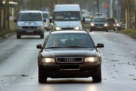 Verkehrsirrtümer Lichthupe Reißverschlussverfahren und Co.