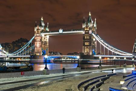 Zugegeben, in London schneit es sehr selten. Doch wenn die weiße Pracht auf den Straßen liegenbleibt, dann entsteht eine wun...