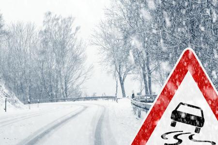 Im Winter sind die Straßen oft vereist oder verschneit. Umso wichtiger ist es, dass Autofahrer jetzt besonders umsichtig fah...
