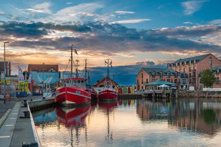 Die Reise geht weiter an die Ostsee. Heiligenhafen in Schleswig-Holstein erfreut sich bei Touristen, die Entspannung und Ruh...