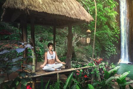 Bali ist ein absoluter Yoga-Hotspot. Das tolle Ambiente, Traumstände und die wunderschöne Natur machen die indonesische Inse...