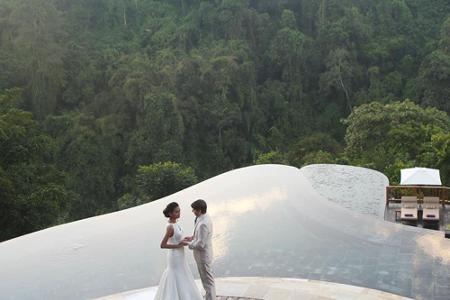 Hängender Pool auf Bali