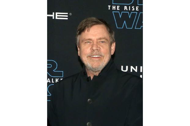 Dem schloss sich ihr Kollege Mark Hamill an: Der Luke-Skywalker-Darsteller mag nicht länger zusehen, dass wehrlose Menschen ...