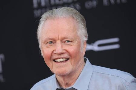 Seine Tochter Angelina Jolie gehört zu den lautstärksten Trump-Gegnern, doch Schauspieler Jon Voight mag den Präsidenten. Ke...