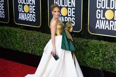 US-Star Jennifer Lopez rockte den roten Teppich in einem traumhaften Ballkleid in Gold, Creme und Dunkelgrün.