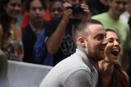 Auch Ariana Grande und Rapper Mac Miller haben ihre Beziehung beendet. Die Sängerin verliebte sich nur wenig später in Komik...
