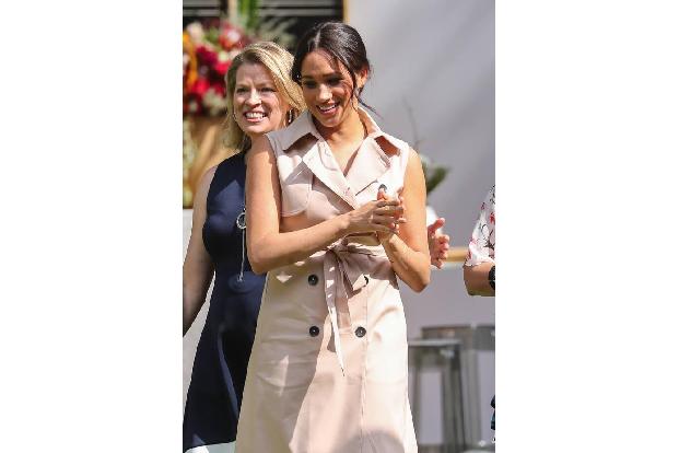 September: Jetzt kommt auch noch das Fernsehprogramm ins Spiel, denn die Royals haben ein wenig Bauchweh mit der Netflix-Ser...