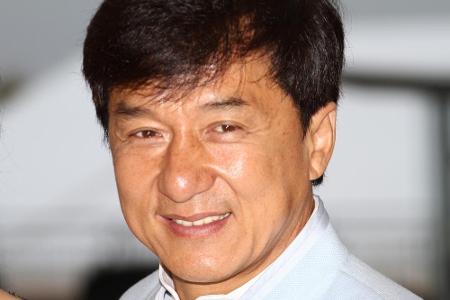 Auch wenn er es immer dementierte, Jackie Chan (66) galt immer als Nachfolger von Bruce Lee. Bis heute dreht Chan weiter Act...