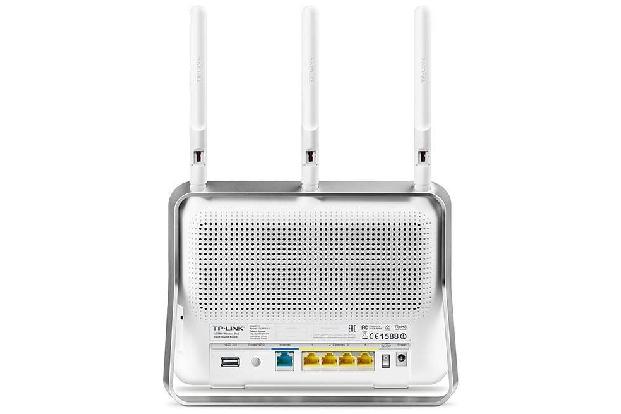 Um die Signalstärke und damit die Übertragungsleistung Ihres WLAN-Routers zu optimieren, experimentieren Sie mit der Ausrich...