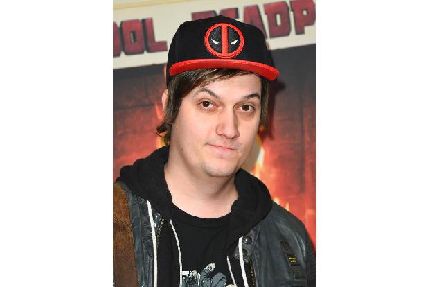 ...YouTube-Star LeFloid die Schuld des Wahlergebnisses klar an die ältere britische Generation schiebt. 