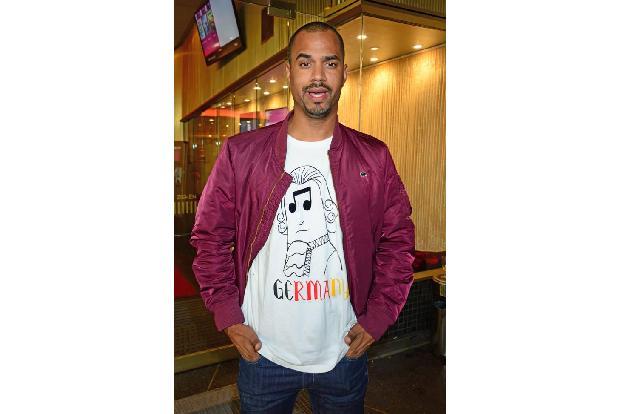 ...Patrice Bouedibela versucht seinen Unmut mit einem Witz zu kompensieren. 