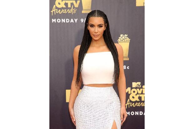 ...Instagram-Queen Kim Kardashian, die ihren Account bekanntlich hegt und pflegt wie kaum ein anderer Promi. 616.000 Euro ka...