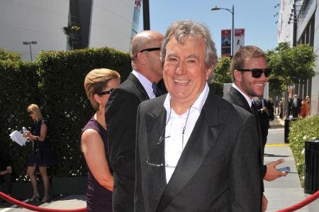 Kurz vor seinem 78. Geburtstag starb Comedy-Legende Terry Jones am 21. Januar in London. Jones schrieb die Drehbücher für di...