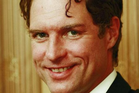 Der deutsche Schauspieler Ron Holzschuh ist am 27. April nach kurzer, aber schweren Krankheit verstorben. Holzschuh spielte ...