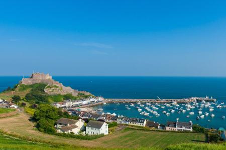 Platz 1: Während Bermuda zuvor die Liste toppte, wird das Inselparadies 2021 von einem europäischen Eiland überholt: Jersey ...