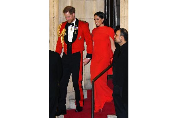 Obwohl viel über ein Zerwürfnis zwischen Meghan und ihrer Schwägerin Catherine gemunkelt wurde, betonen die Buchautoren, das...