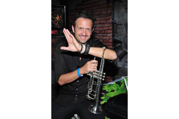 Es liegt wohl in der Familie: Denn nicht nur Till Brönner ist ein bekennender Gläubiger, sondern auch seine Eltern. Bereits ...