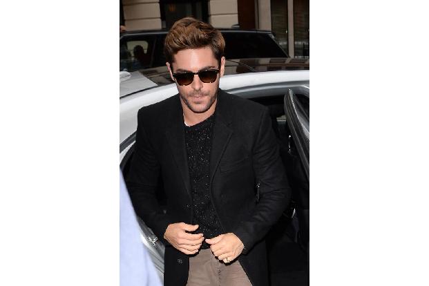 ...Zac Efron machen, der 2013 in den Entzug ging und seitdem weder Alkohol noch Drogen anrührt. Hätte er weiter getrunken, w...