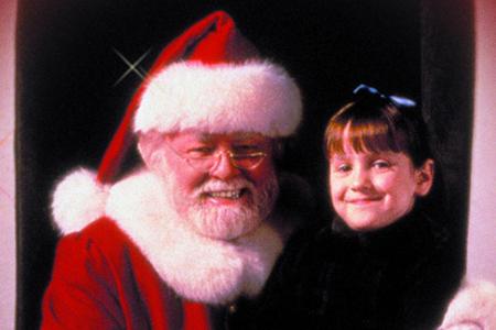 Ist Richard Attenborough der echte Weihnachtsmann? Die 1994 noch junge Mara Wilson ist voll und ganz überzeugt: Hier handelt...