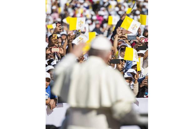 …der sich mit göttlichem Beistand an die Spitze setzte: Als der Papst im März 2016 auf Instagram zu posten begann, brauchte ...