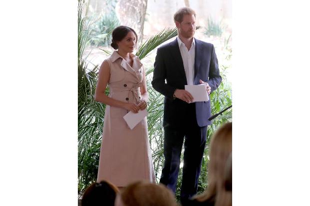 …denn nach ihrem Ausscheiden aus dem Zirkus der Senior Royals dürfen sie die Marke Sussex Royal nicht länger verwenden. Trot...