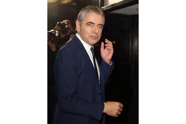 ...schien er von dem Blitzlichtgewitter leicht irritiert gewesen zu sein. Das macht aber nichts, denn schließlich hatte er s...