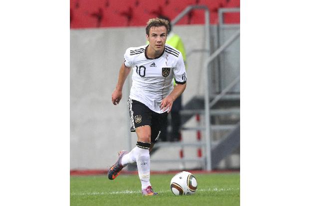götze u-21_Bernd Müller.jpg